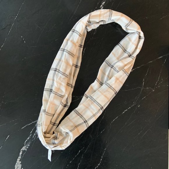 Loft Scarf Infinity - Picture 2 of 3